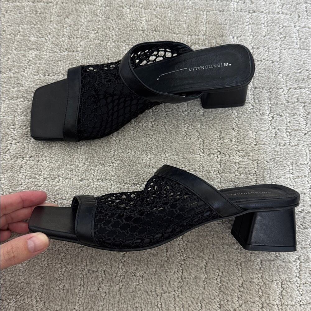 Intentionally Blank Jan Block Heel Mesh Sandals B… - image 6